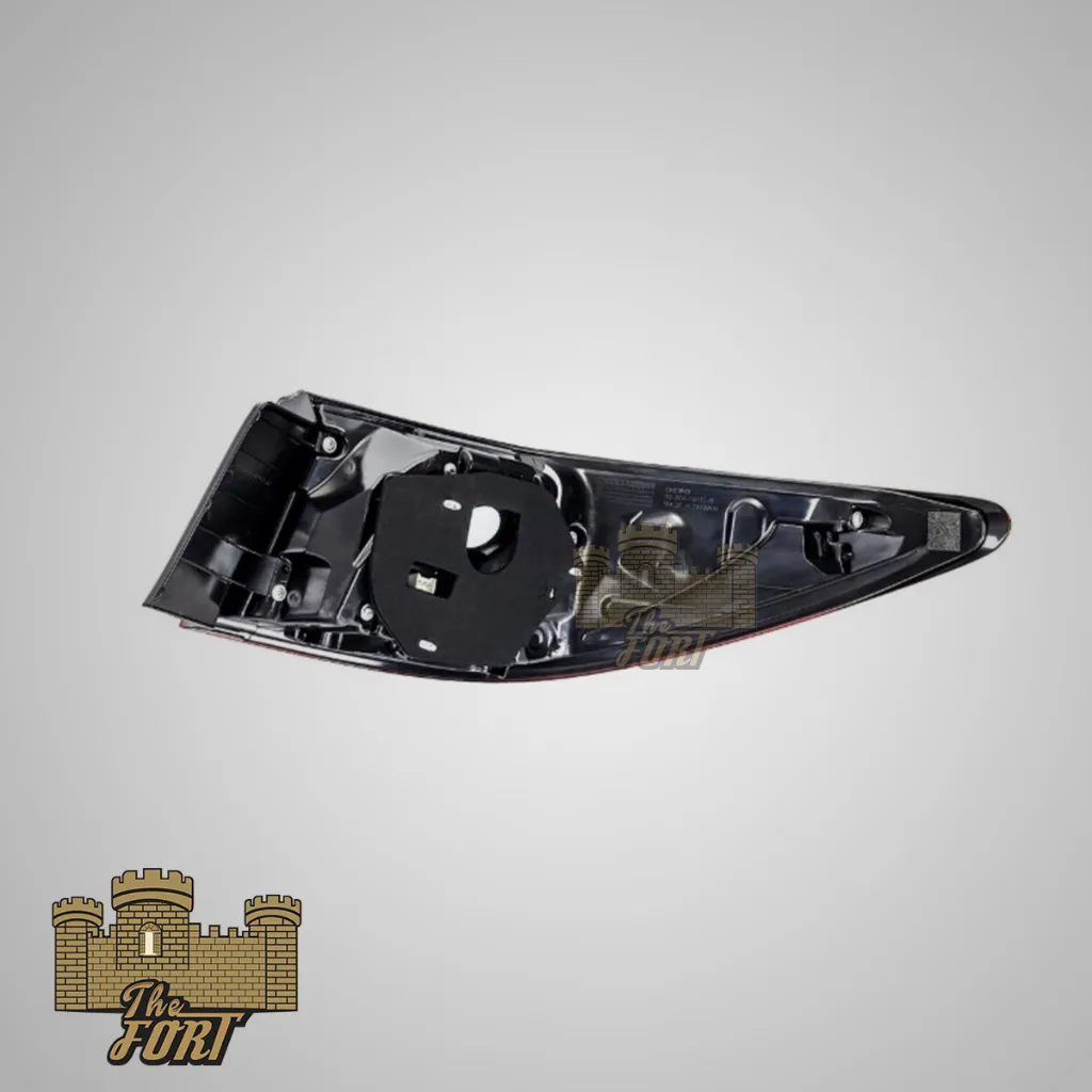 es 13 rear light 2.webp