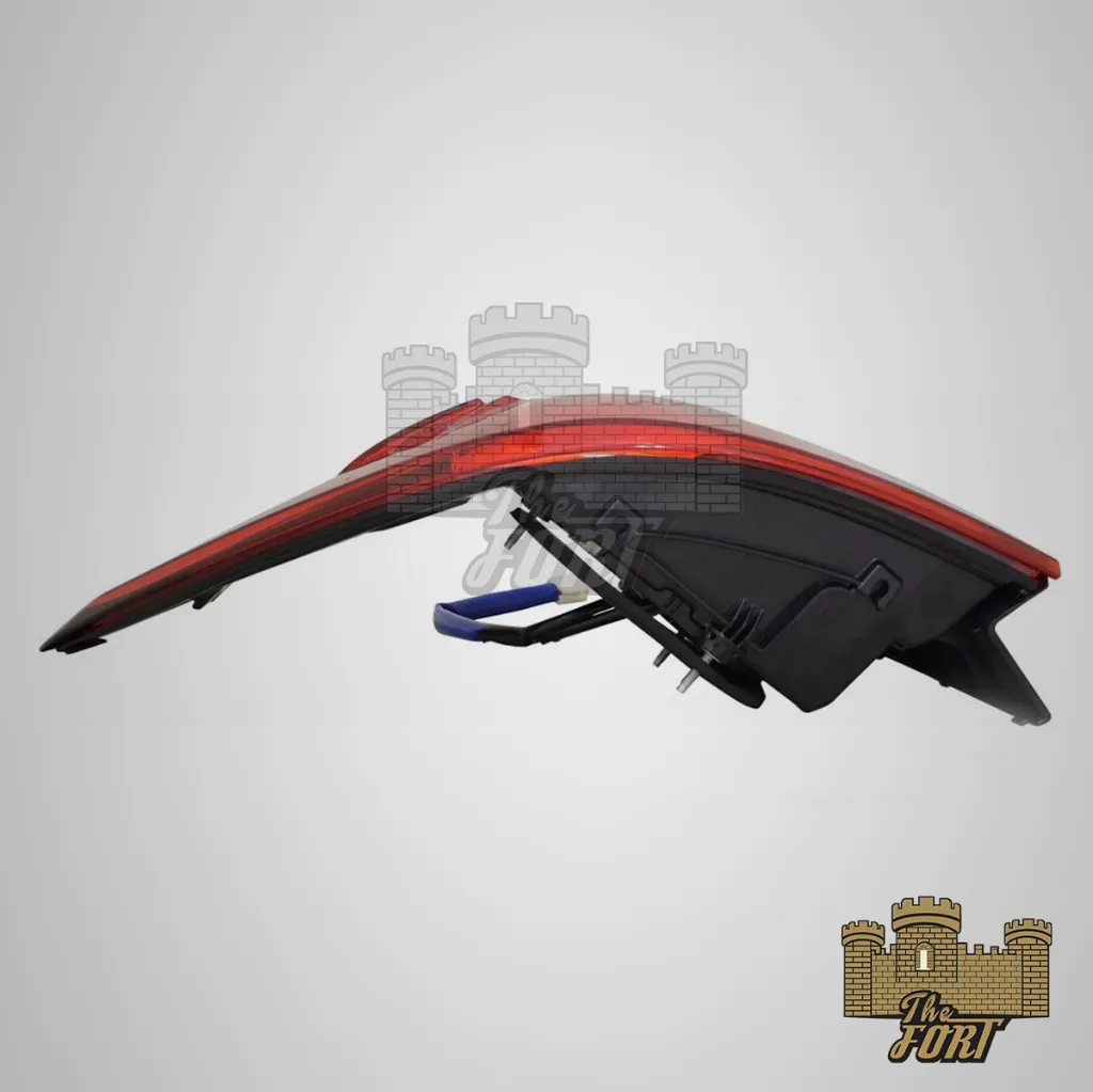 es 16 rear light 6.webp