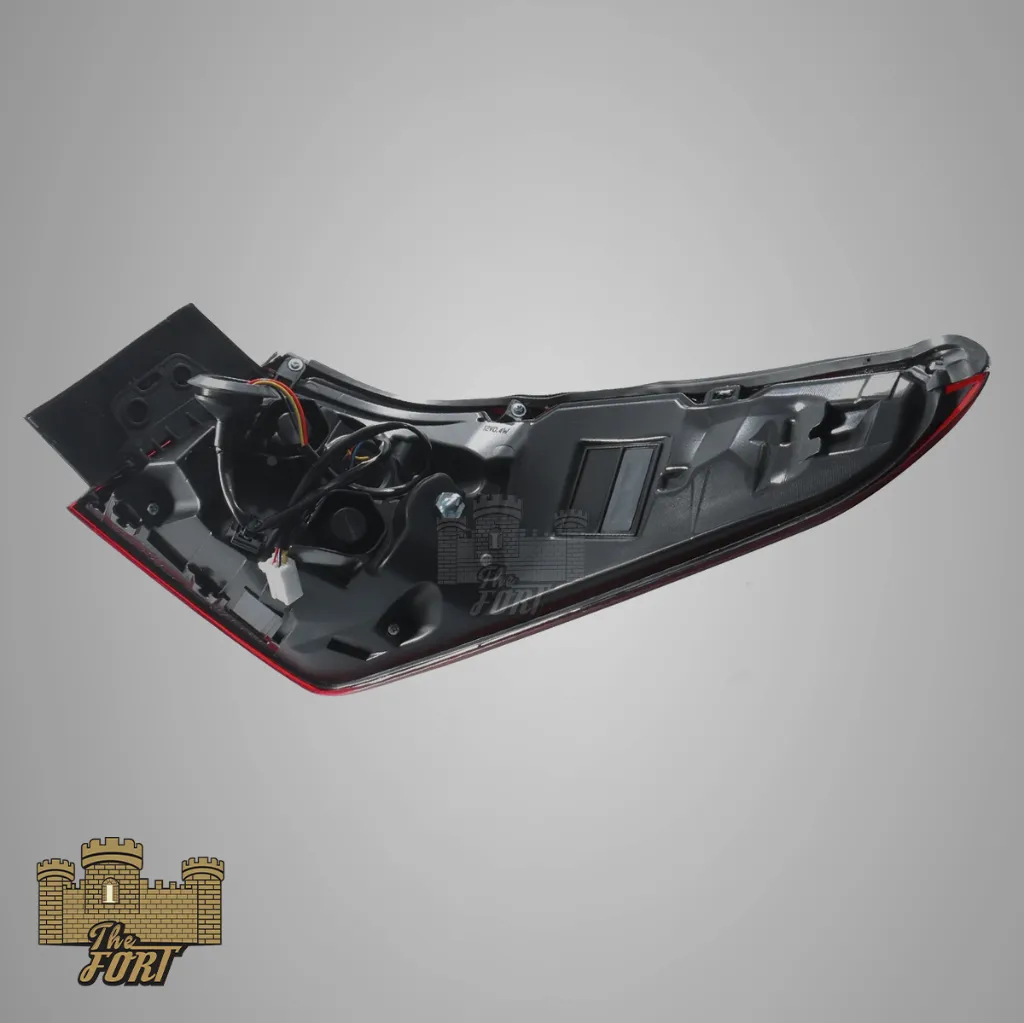 es 19 rear light 4.webp