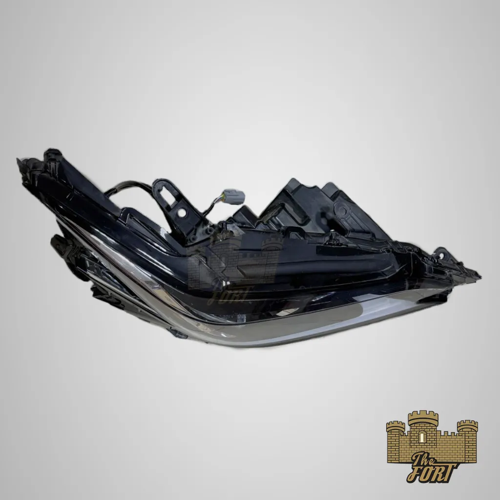 es 22 head light RH 4.webp